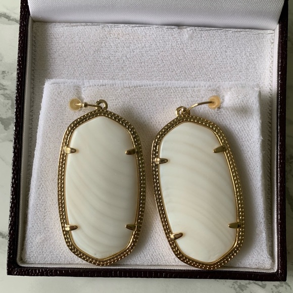 Kendra Scott Elle Gold Drop Earrings - Picture 1 of 3
